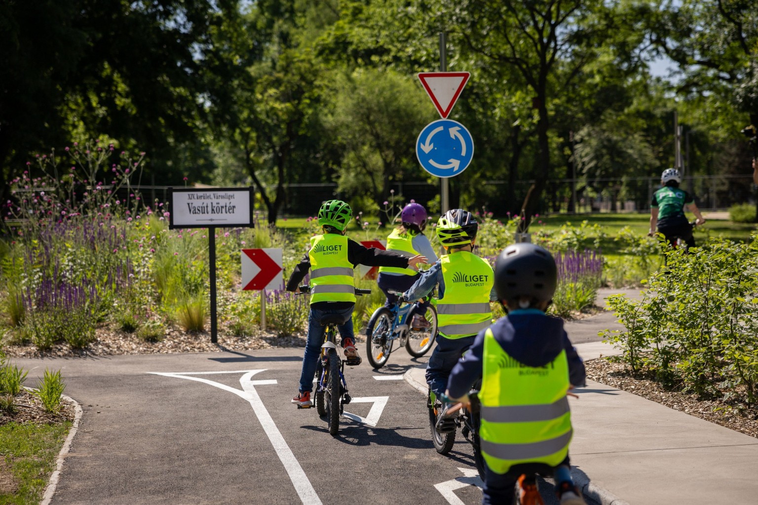 KRESZ park csodás, új köntösben Galéria kép 1