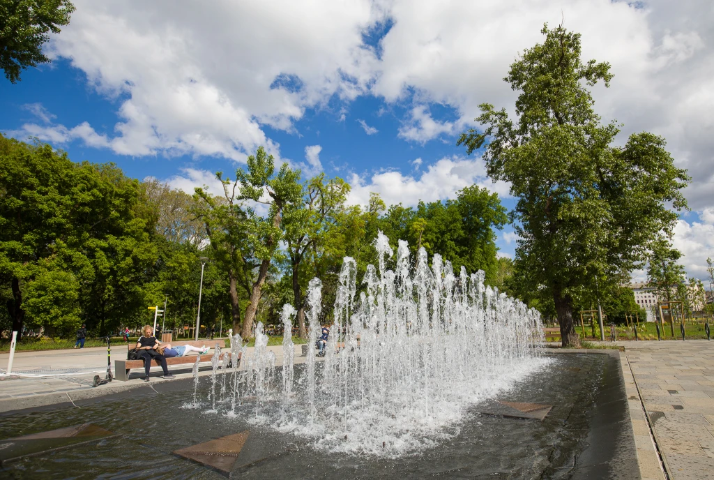 Cool yourself in the City Park