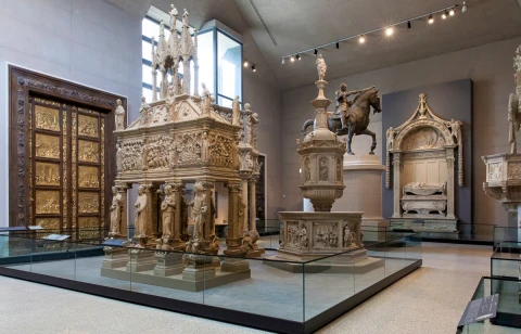 A Szépművészeti Múzeum 70 éve nem látott monumentális gipszmásolat gyűjteményével nyílt meg a felújított komáromi Csillagerőd
