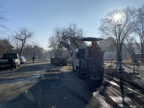 Green surface increased in the City Park. Asphalt already being broken up